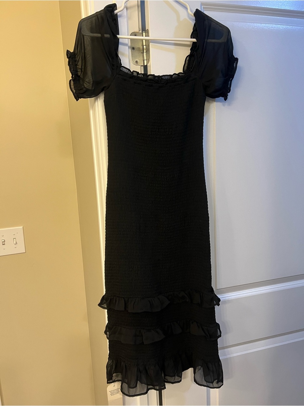 Abercrombie & Fitch Black Midi Ruffle-Sleeve Dress